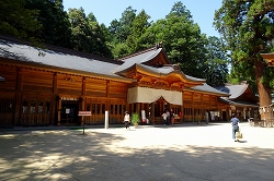 穂高神社拝殿