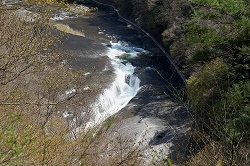 第１観瀑台から見た吹割の滝