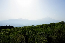 三国峠から見た富士山