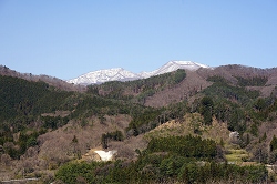 雪を被った赤城山