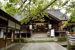 宇多須神社拝殿