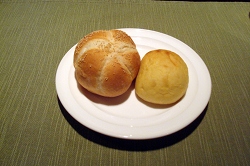 本日の2種のパン