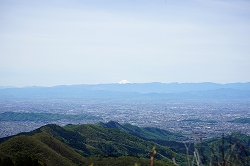 小さく見える富士山