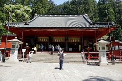 二荒山神社拝殿