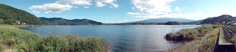 河口湖と富士山のパノラマ