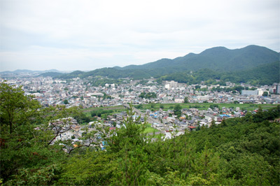 ガッチン山から見る桐生市街と吾妻山